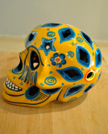 Tienda Elena - Crâne mexicain en céramique jaune et bleu - Calavera jaune et bleue - Décoration et artisanat mexicain - Fait main - hecho en Mexico - 1