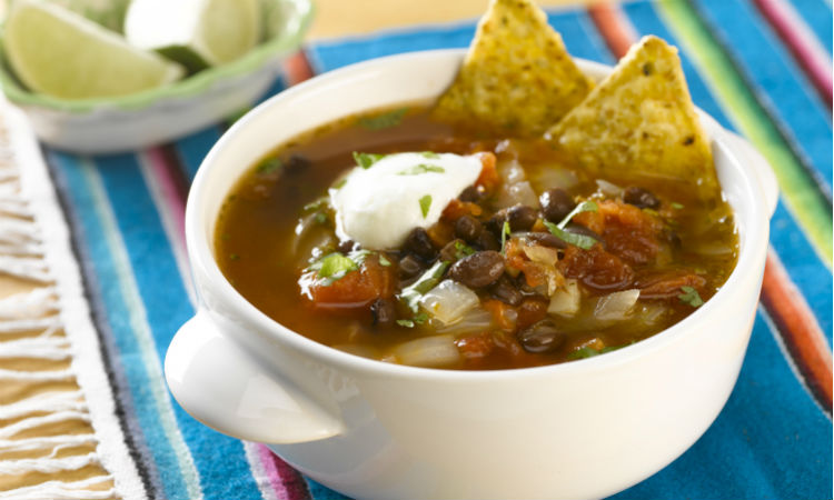 Tienda Elena - soupe mexicaine aux haricots noirs - blog - recette mexicaine - manger sain